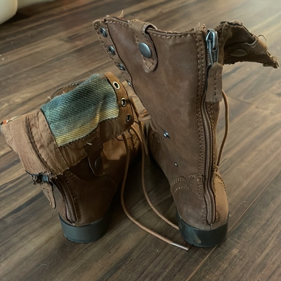 Boots size 7 womens fold over - Picture 3 of 4